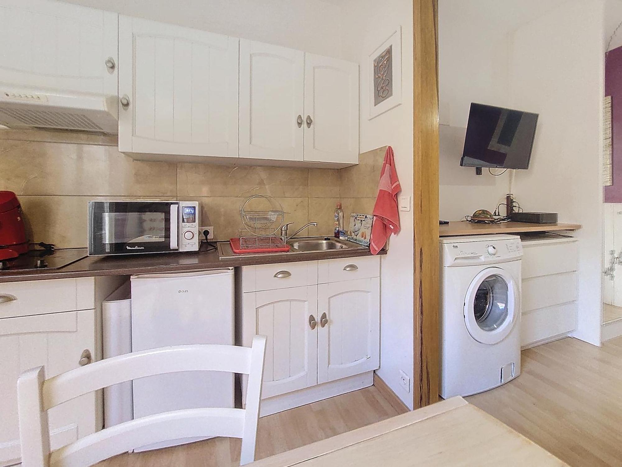 Studio Climatise Corps Saints Apartment อาวีญง ภายนอก รูปภาพ